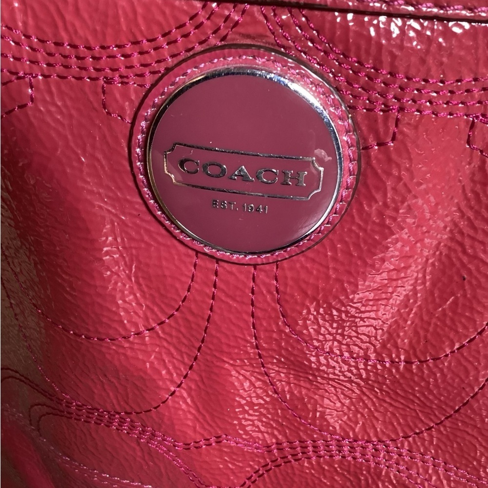 ▶️ Coach ◀️ Hot Pink Patent Leather Tote F15142 - Picture 3 of 17